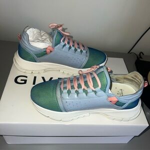 Givenchy Blue & Pistachio Spectre Sneaker